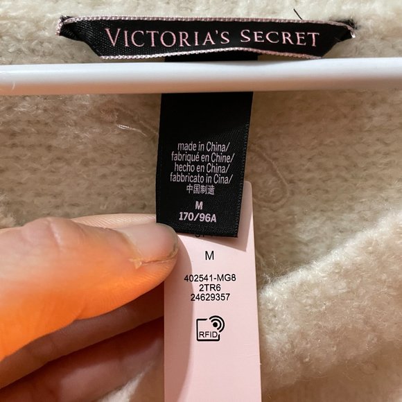 Victoria's Secret Slouchy Cream Fuzzy sweater - Picture 3 of 9